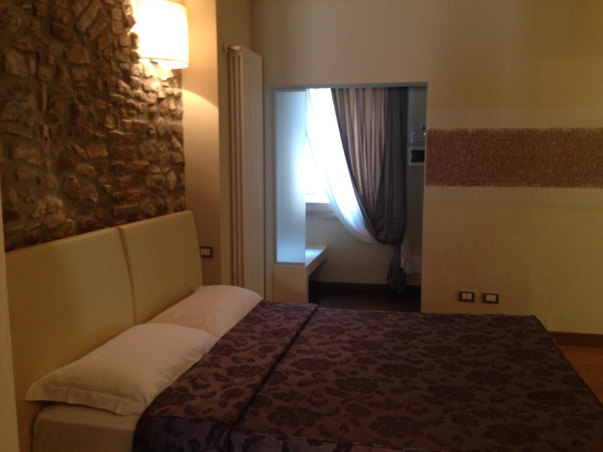 Oreste Suite Lazise Room photo