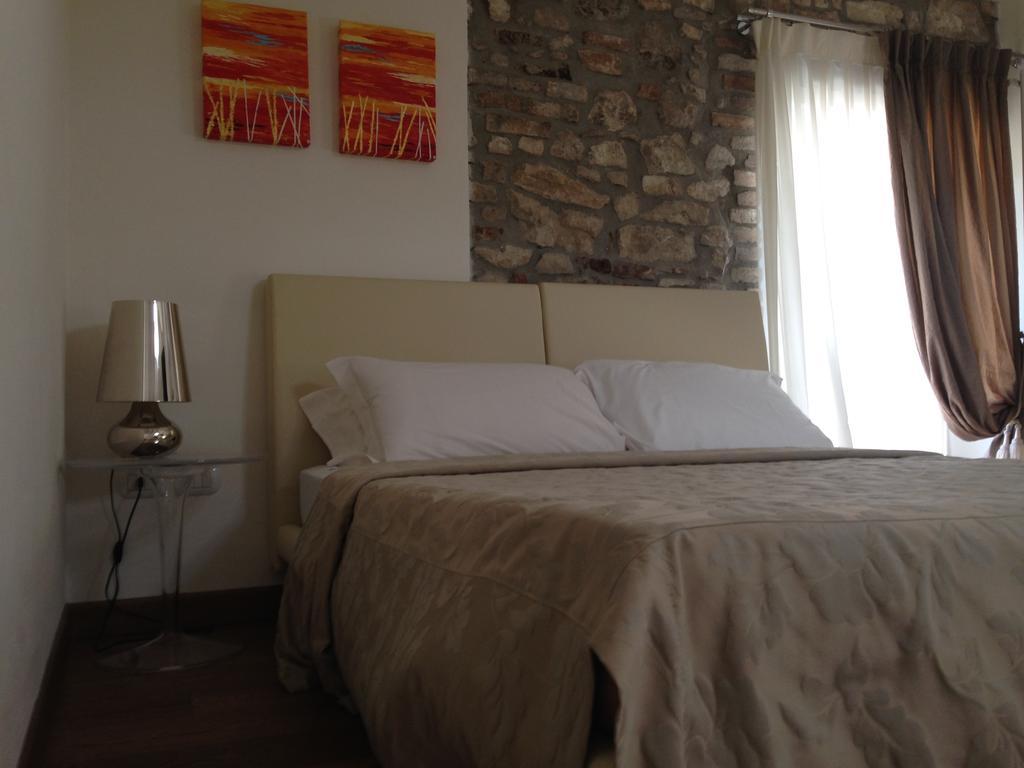 Oreste Suite Lazise Room photo