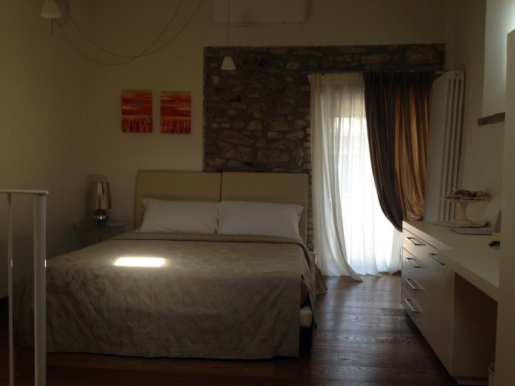 Oreste Suite Lazise Room photo