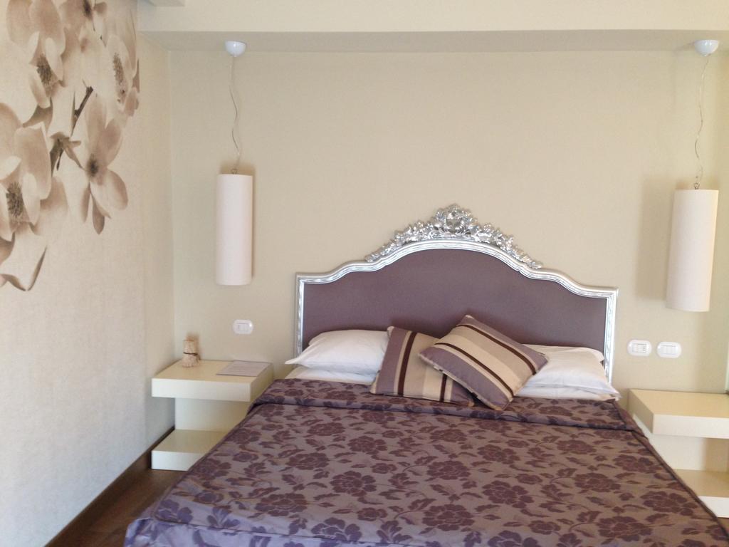 Oreste Suite Lazise Room photo