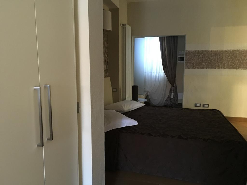 Oreste Suite Lazise Exterior photo